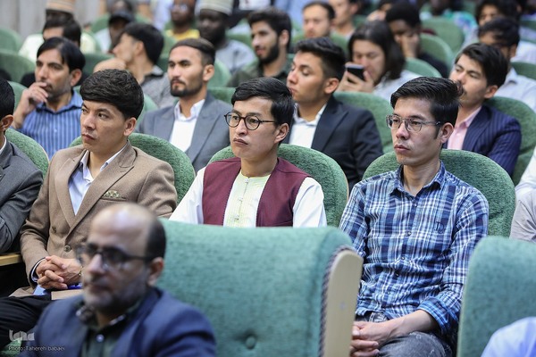 آیین گرامیداشت روز استاد و تکریم از مقام معلم