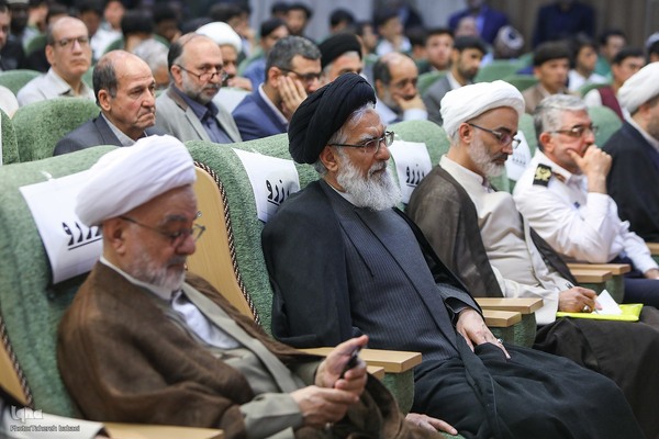 آیین گرامیداشت روز استاد و تکریم از مقام معلم