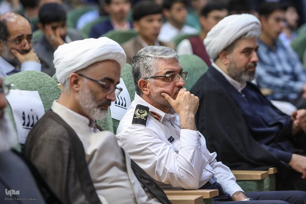 آیین گرامیداشت روز استاد و تکریم از مقام معلم