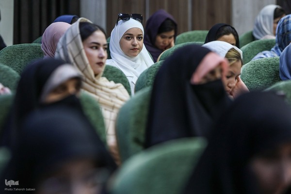 آیین گرامیداشت روز استاد و تکریم از مقام معلم