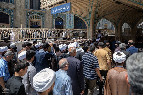 مراسم تشییع محمدحسین حشمت‌پور در حرم رضوی