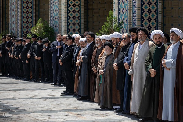 مراسم تشییع محمدحسین حشمت‌پور در حرم رضوی