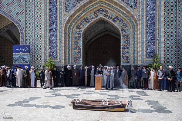 مراسم تشییع محمدحسین حشمت‌پور در حرم رضوی