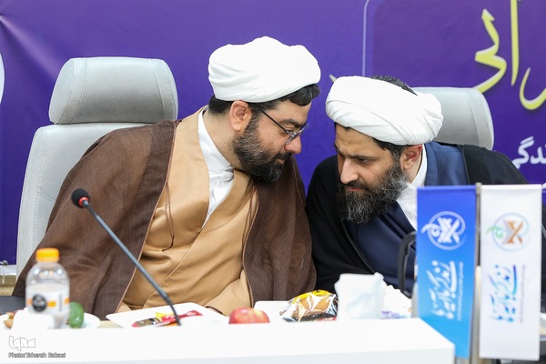 برگزاری نشست زندگی با آیه‌ها