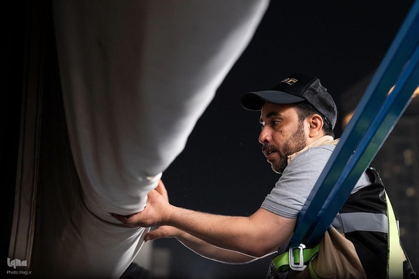 پرده خانه خدا بالا کشیده شد