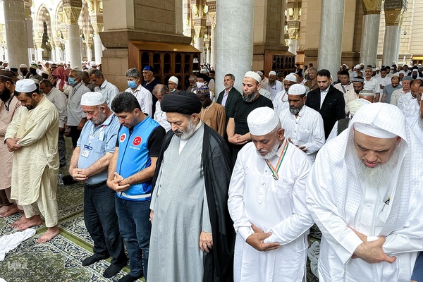 نماز جماعت در مسجد النبی