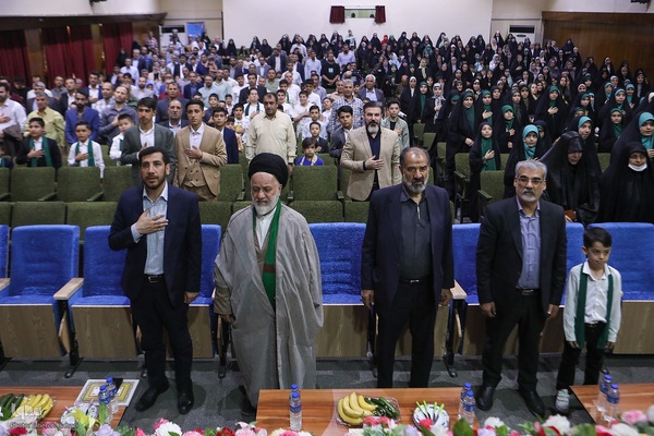 همایش تجلیل از حافظان کانون الزهرا مؤسسه مهد قرآن