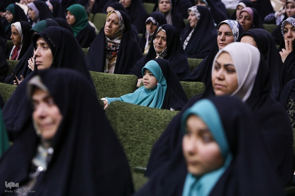 همایش تجلیل از حافظان کانون الزهرا مؤسسه مهد قرآن