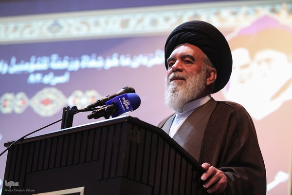 همایش تجلیل از حافظان کانون الزهرا مؤسسه مهد قرآن