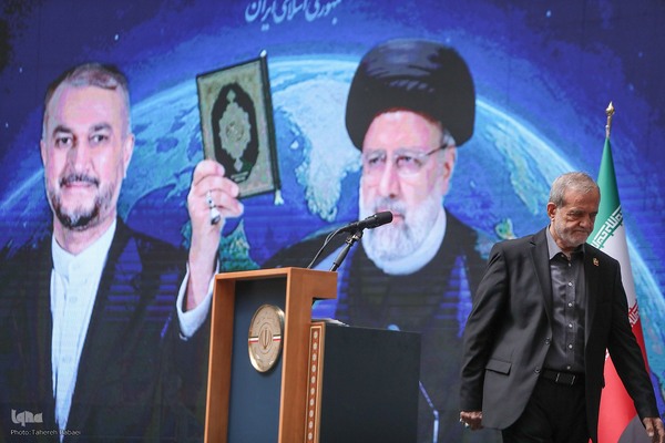 همایش بین‌المللی «دیپلماسی مقاومت» و گرامیداشت شهدای خدمت