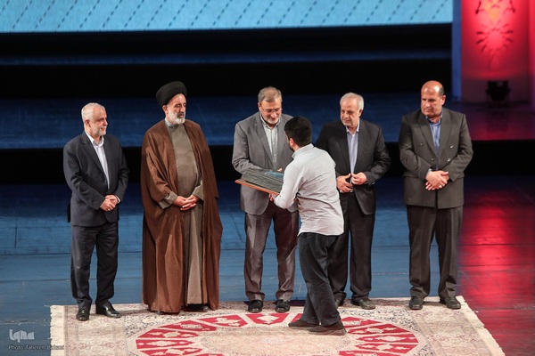 اجرای سمفونی پرواز به یاد شهدای خدمت در تالار وحدت