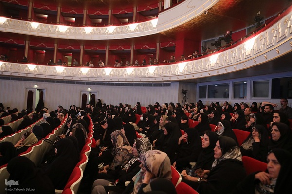 اجرای سمفونی پرواز به یاد شهدای خدمت در تالار وحدت