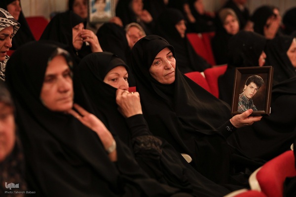 اجرای سمفونی پرواز به یاد شهدای خدمت در تالار وحدت