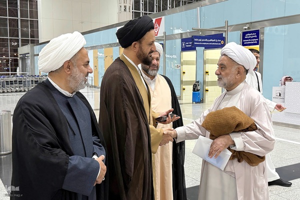 ورود نمایندگان دفاتر آیات و مراجع عظام تقلید به مدینه