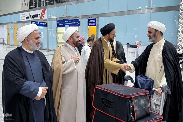 ورود نمایندگان دفاتر آیات و مراجع عظام تقلید به مدینه