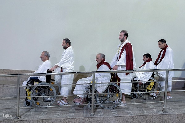 کاروان ویژه جانبازان احرام بستند و عازم بیت الله الحرام شدند