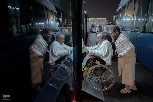 کاروان ویژه جانبازان احرام بستند و عازم بیت الله الحرام شدند
