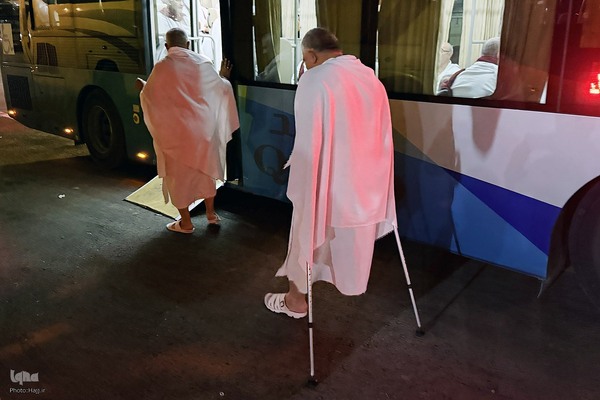 کاروان ویژه جانبازان احرام بستند و عازم بیت الله الحرام شدند