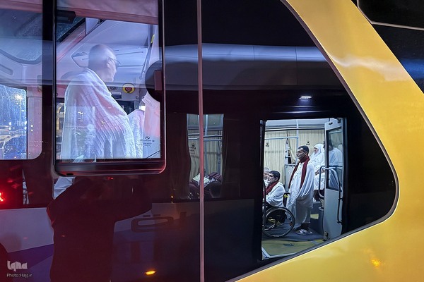 کاروان ویژه جانبازان احرام بستند و عازم بیت الله الحرام شدند