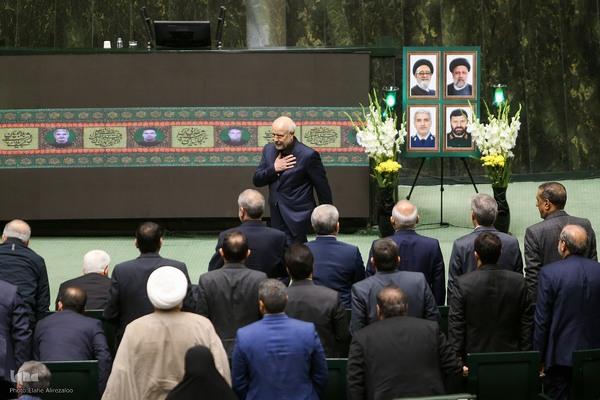 مراسم بزرگداشت شهید جمهور و دیگر شهدای خدمت