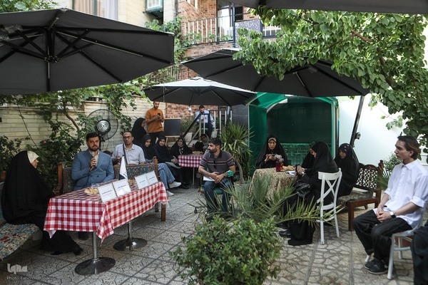 هم‌اندیشی صاحب‌نظران کسب‌وکارهای قرآنی در چهلمین نشست کافه محفل