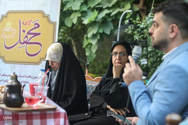 هم‌اندیشی صاحب‌نظران کسب‌وکارهای قرآنی در چهلمین نشست کافه محفل