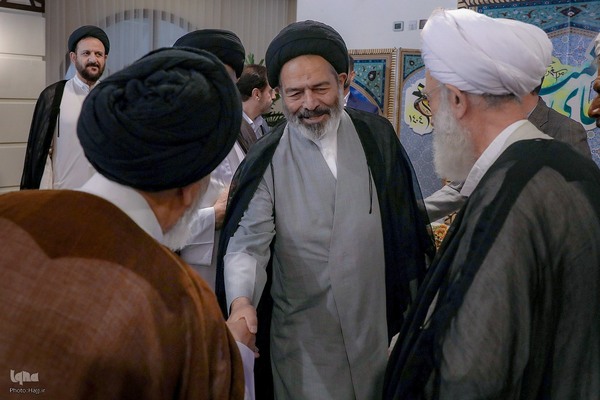 کمیل با شکوه زائران ایرانی در کنار حرم نبوی(ص)