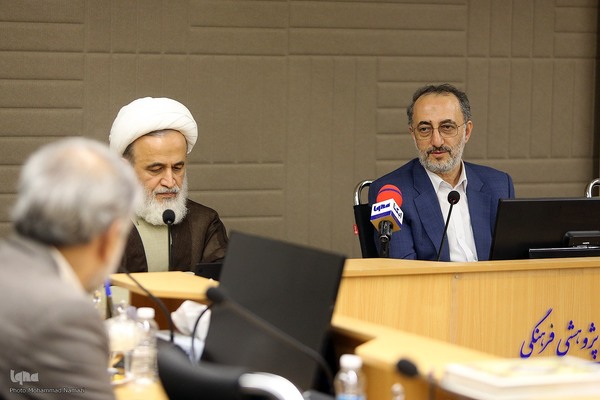 محمد اسحاقی در افتتاحیه و معرفی دوره آموزشی نهج البلاغه در آراء رهبر معظم انقلاب