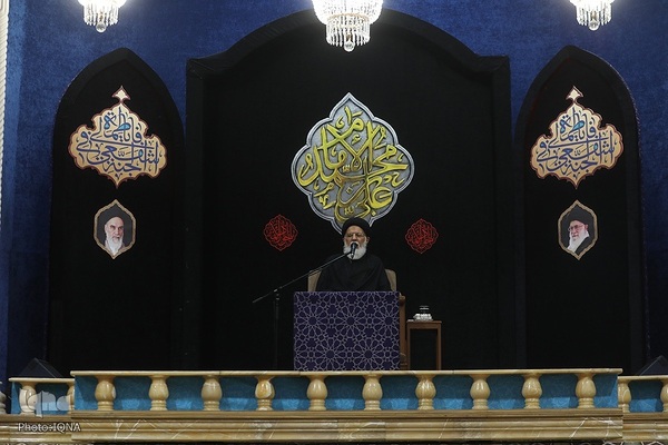 عزاداری شب شهادت امام جواد(ع) در حرم حضرت معصومه(س)