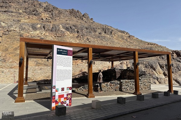 مسجد الفسخ و شکاف کوه اُحد؛ دو یادگار از نبرد احد