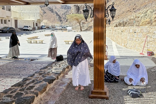 مسجد الفسخ و شکاف کوه اُحد؛ دو یادگار از نبرد احد