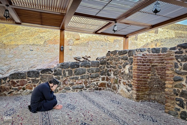 مسجد الفسخ و شکاف کوه اُحد؛ دو یادگار از نبرد احد