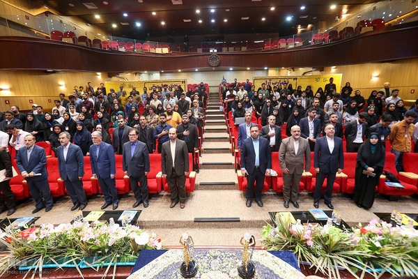 اختتامیه سیزدهمین دوره مسابقات ملی مناظره دانشجویان