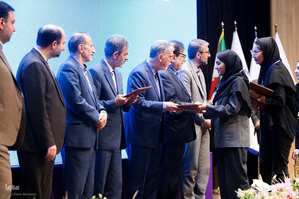 اختتامیه سیزدهمین دوره مسابقات ملی مناظره دانشجویان