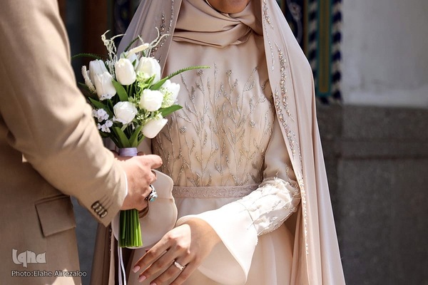 زیر سایه ضریح