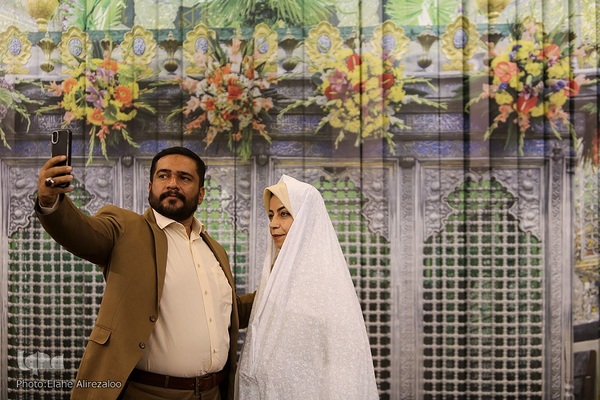 زیر سایه ضریح