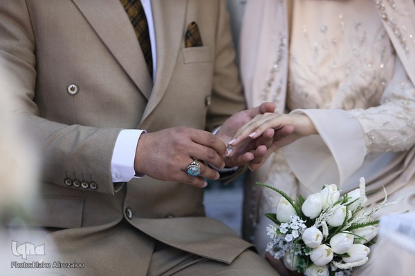 زیر سایه ضریح