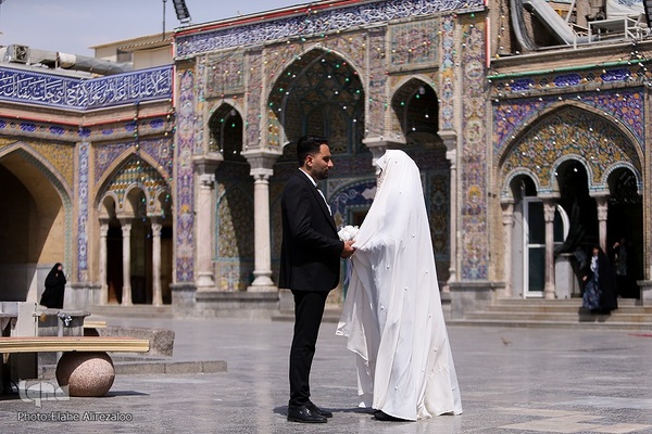 زیر سایه ضریح