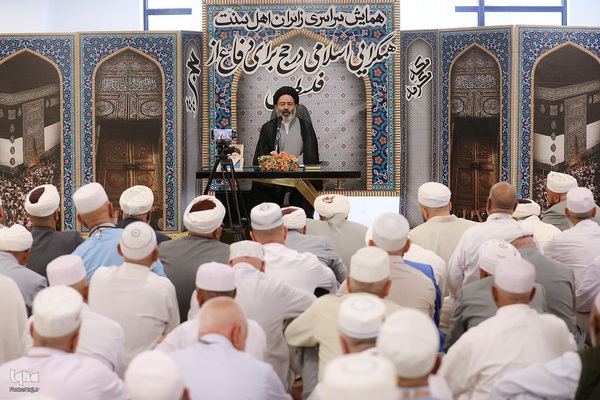 همایش سراسری زائران ایرانی اهل سنت