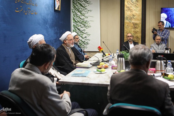 نشست هم‌اندیشی صاحبنظران و فعالان مردمی نهج‌البلاغه