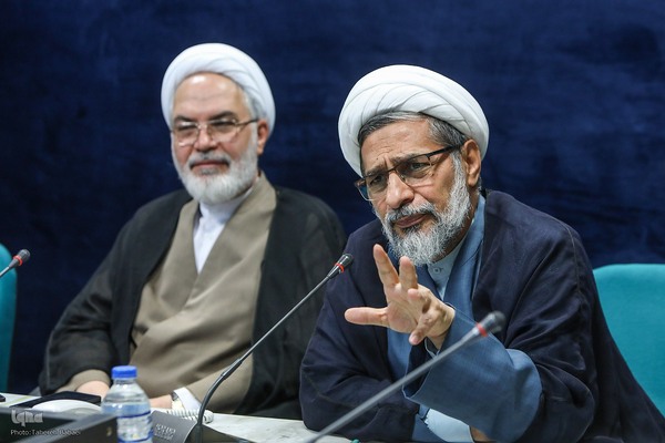 نشست هم‌اندیشی صاحبنظران و فعالان مردمی نهج‌البلاغه