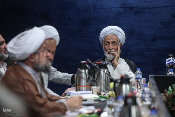 نشست هم‌اندیشی صاحبنظران و فعالان مردمی نهج‌البلاغه