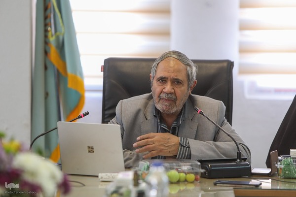  مجید معارف استاد دانشکده الهیات دانشگاه تهران