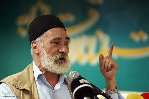  یوسف‌علی میرشکاک در مراسم شعرخوانی آئینی به‌مناسبت رحلت امام خمینی (ره)