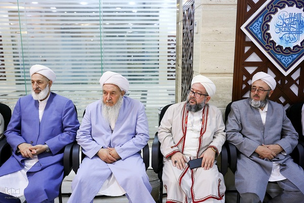 دیدار علمای اهل سنت با سرپرست حجاج ایرانی در مکه