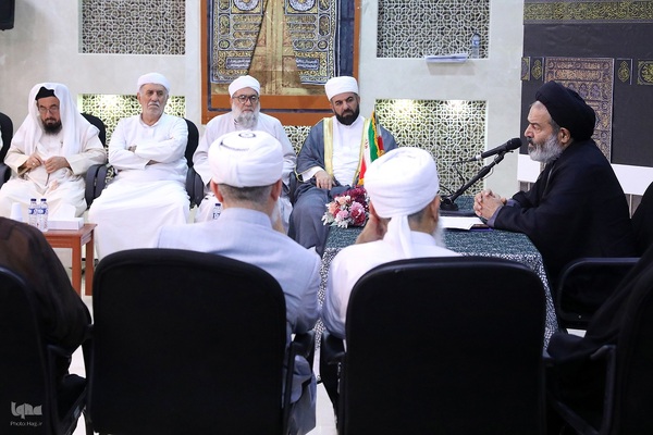 دیدار علمای اهل سنت با سرپرست حجاج ایرانی در مکه