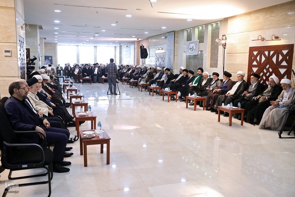 دیدار نمایندگان مراجع عظام تقلید با سرپرست حجاج ایرانی