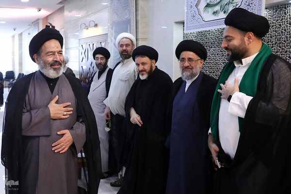 دیدار نمایندگان مراجع عظام تقلید با سرپرست حجاج ایرانی