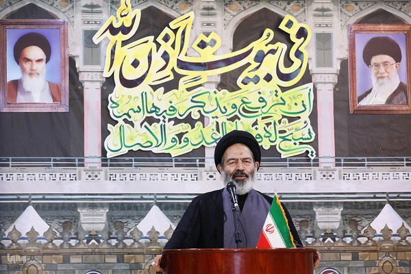 دیدار نمایندگان مراجع عظام تقلید با سرپرست حجاج ایرانی