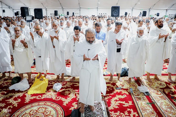 آوای دعای امام حسین (ع) در دل عرفات؛ شب بی‌نهایت نیاز